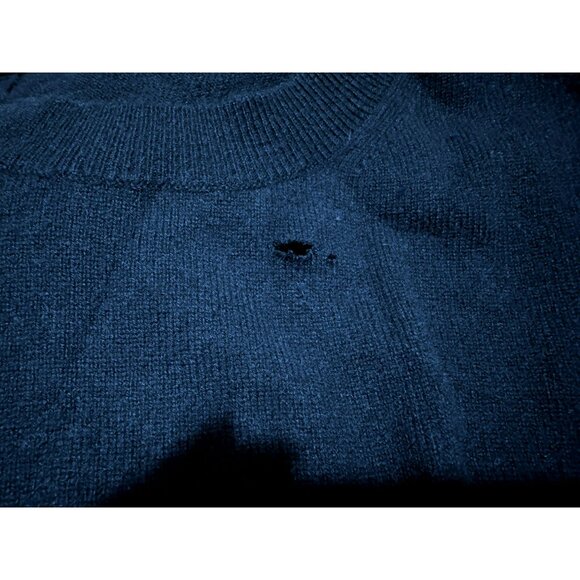 J. Crew Mens 100% Cashmere Navy V-Neck Pullover Long Sleeve Sweater Sz M FLAWED - Picture 5 of 5